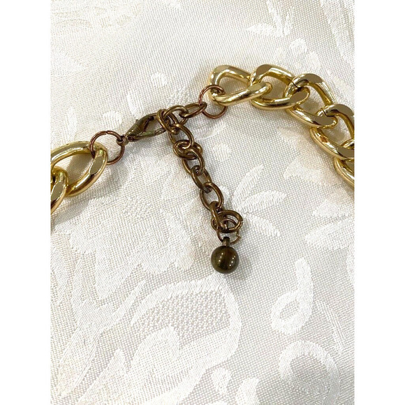 Chunky gold color necklace with amber smoky white color charms - Picture 4 of 4